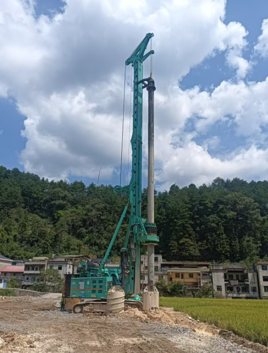 逆勢而上，上海金泰大型旋挖鉆機憑實力破局基建寒冬